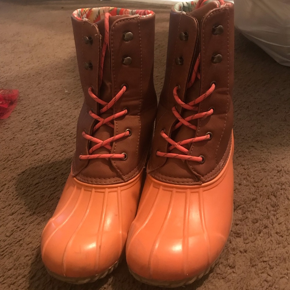 London Fog Duck Boots